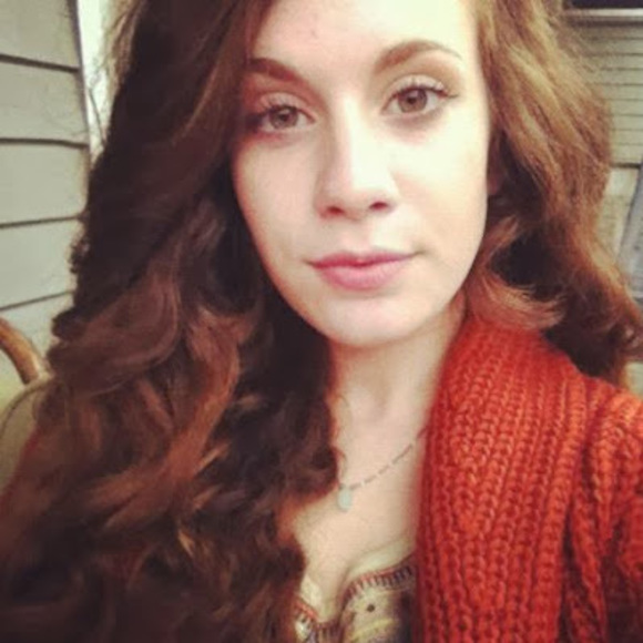 Meet your Posher, Christina - Picture 1 of 1